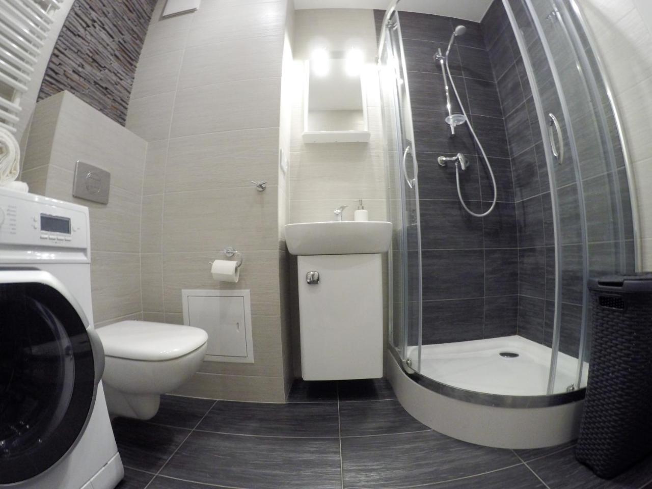Apartament Obrzezna 3 Deluxe Varsavia Esterno foto